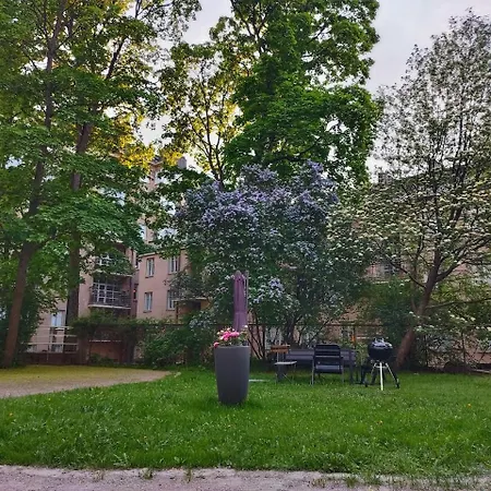 Hhh Beauty In Great Calm Location In The Center Of *